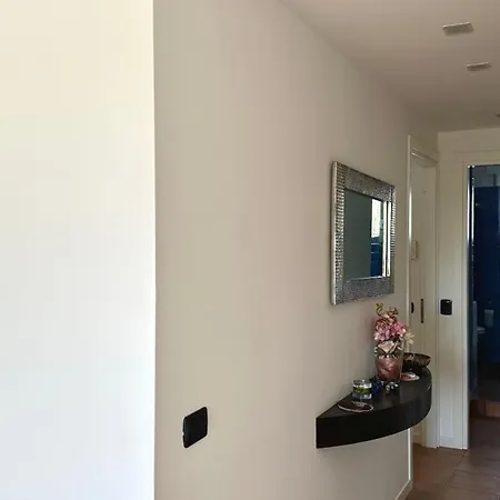 M382 - Marcelli, Ampio Trilocale A 50mt Dal Mare * Марчелли