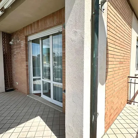 M382 - Marcelli, Ampio Trilocale A 50mt Dal Mare Марчелли