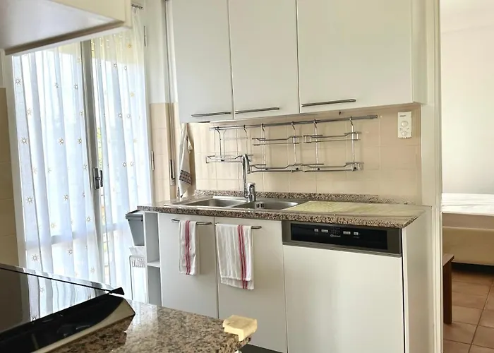 M382 - Marcelli, Ampio Trilocale A 50mt Dal Mare Daire *
